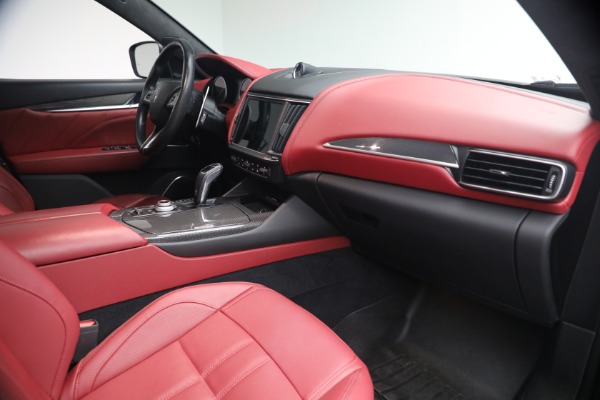 Used 2022 Maserati Levante Modena for sale $41,900 at Maserati of Greenwich in Greenwich CT 06830 14