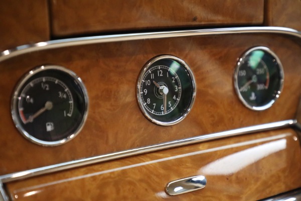 Used 2012 Bentley Mulsanne V8 for sale Sold at Maserati of Greenwich in Greenwich CT 06830 18