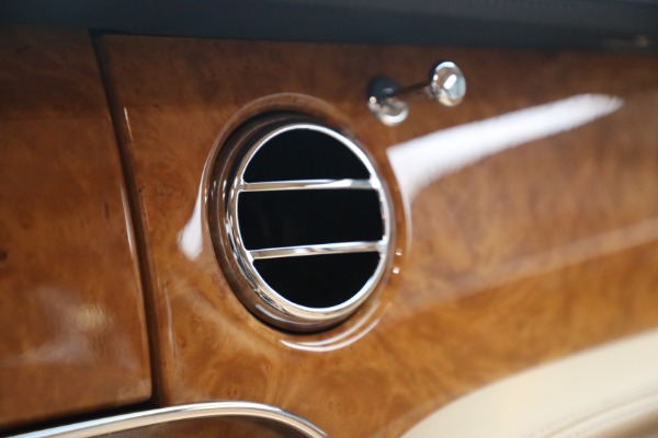 Used 2012 Bentley Mulsanne V8 for sale Sold at Maserati of Greenwich in Greenwich CT 06830 26