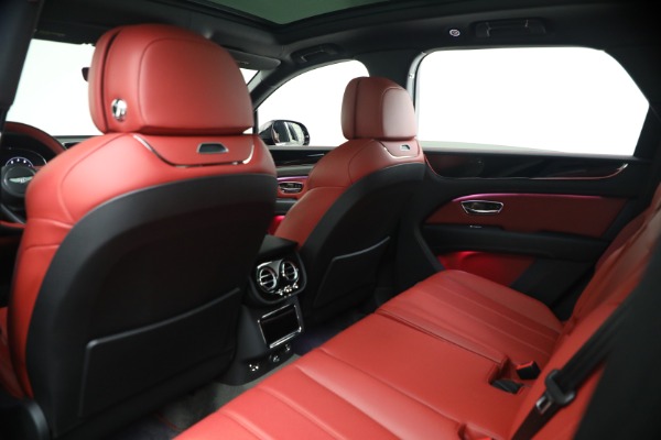 Used 2022 Bentley Bentayga V8 for sale $137,900 at Maserati of Greenwich in Greenwich CT 06830 22