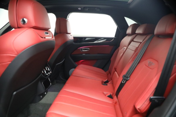 Used 2022 Bentley Bentayga V8 for sale $137,900 at Maserati of Greenwich in Greenwich CT 06830 23