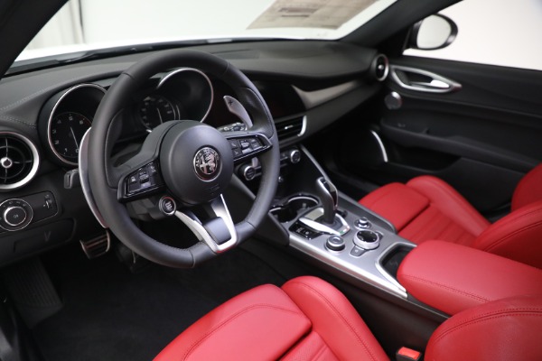 New 2023 Alfa Romeo Giulia Veloce for sale $55,860 at Maserati of Greenwich in Greenwich CT 06830 13