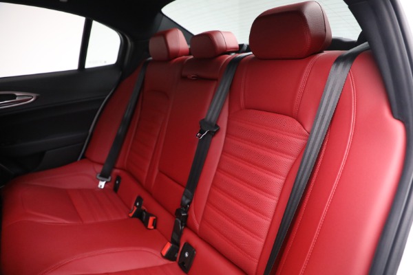 New 2023 Alfa Romeo Giulia Veloce for sale $55,860 at Maserati of Greenwich in Greenwich CT 06830 18