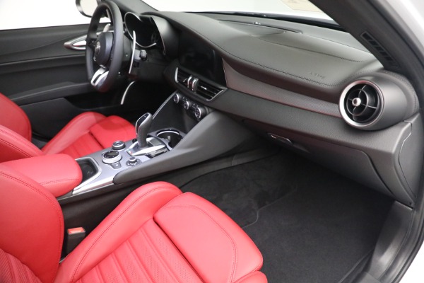 New 2023 Alfa Romeo Giulia Veloce for sale $55,860 at Maserati of Greenwich in Greenwich CT 06830 21