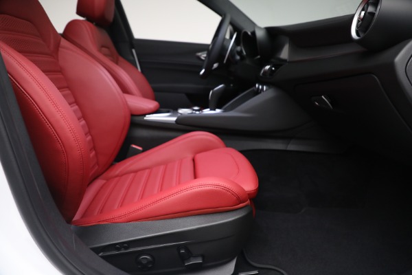 New 2023 Alfa Romeo Giulia Veloce for sale $55,860 at Maserati of Greenwich in Greenwich CT 06830 22