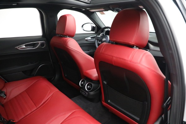 New 2023 Alfa Romeo Giulia Veloce for sale $55,860 at Maserati of Greenwich in Greenwich CT 06830 26