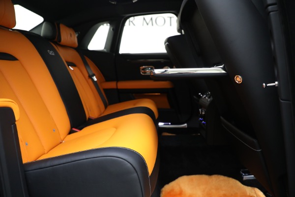 New 2023 Rolls-Royce Black Badge Ghost for sale $437,625 at Maserati of Greenwich in Greenwich CT 06830 25