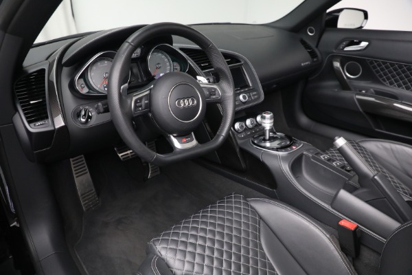 Used 2015 Audi R8 4.2 quattro Spyder for sale $109,900 at Maserati of Greenwich in Greenwich CT 06830 20