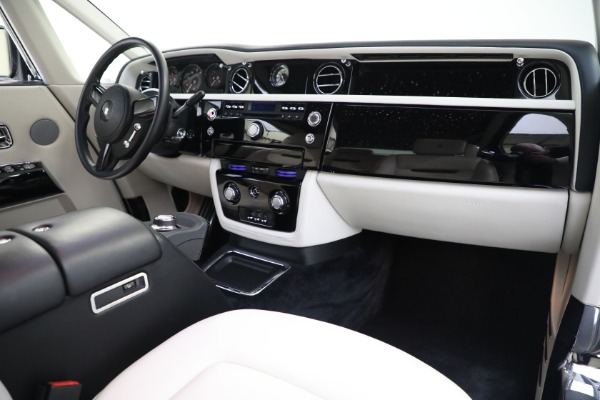 Used 2012 Rolls-Royce Phantom Coupe for sale Sold at Maserati of Greenwich in Greenwich CT 06830 15