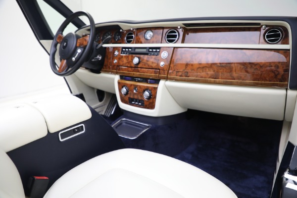 Used 2011 Rolls-Royce Phantom Drophead Coupe for sale Sold at Maserati of Greenwich in Greenwich CT 06830 24