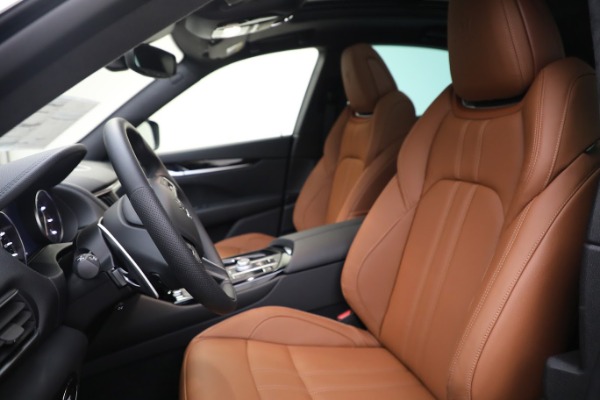 New 2023 Maserati Levante GT for sale $99,145 at Maserati of Greenwich in Greenwich CT 06830 12