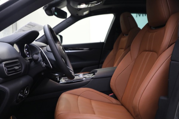 New 2023 Maserati Levante GT for sale $99,145 at Maserati of Greenwich in Greenwich CT 06830 13