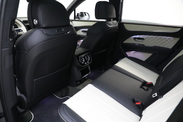 New 2023 Bentley Bentayga V8 Azure for sale $263,320 at Maserati of Greenwich in Greenwich CT 06830 26