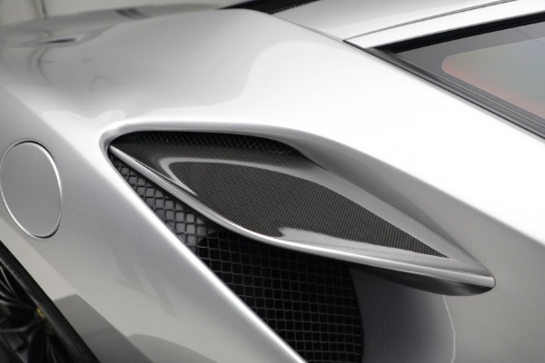 Used 2021 Ferrari F8 Tributo for sale $389,900 at Maserati of Greenwich in Greenwich CT 06830 20