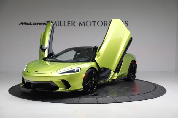 New 2023 McLaren GT Luxe for sale $234,030 at Maserati of Greenwich in Greenwich CT 06830 16