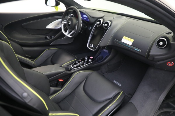 New 2023 McLaren GT Luxe for sale $234,030 at Maserati of Greenwich in Greenwich CT 06830 26
