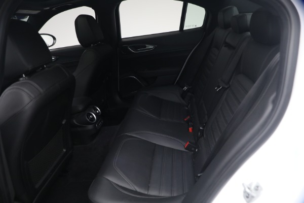 Used 2023 Alfa Romeo Giulia Estrema for sale $32,900 at Maserati of Greenwich in Greenwich CT 06830 17