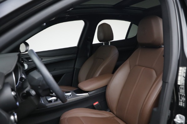 Used 2023 Alfa Romeo Stelvio Ti for sale $32,900 at Maserati of Greenwich in Greenwich CT 06830 15