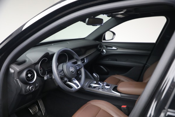 Used 2023 Alfa Romeo Stelvio Ti for sale $32,900 at Maserati of Greenwich in Greenwich CT 06830 16