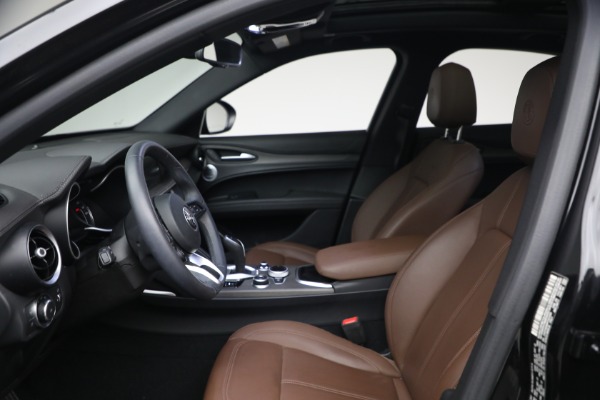 Used 2023 Alfa Romeo Stelvio Ti for sale $32,900 at Maserati of Greenwich in Greenwich CT 06830 18