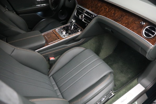 Used 2022 Bentley Flying Spur Hybrid for sale $214,900 at Maserati of Greenwich in Greenwich CT 06830 27