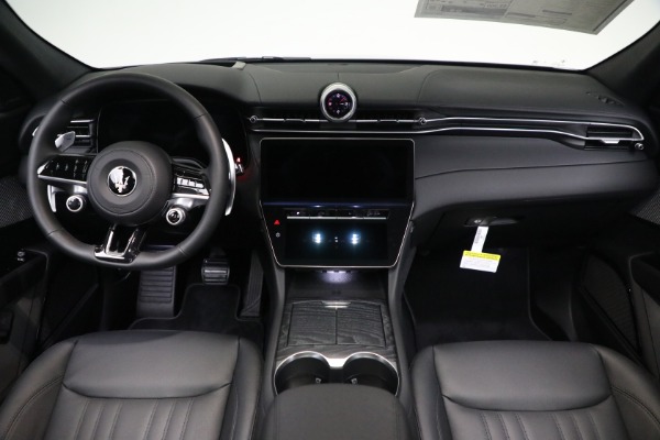New 2023 Maserati Grecale Modena for sale $77,295 at Maserati of Greenwich in Greenwich CT 06830 16