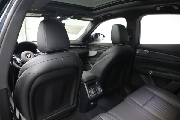 New 2023 Maserati Grecale Modena for sale $77,295 at Maserati of Greenwich in Greenwich CT 06830 20