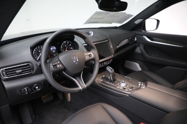 New 2023 Maserati Levante GT for sale $117,895 at Maserati of Greenwich in Greenwich CT 06830 13