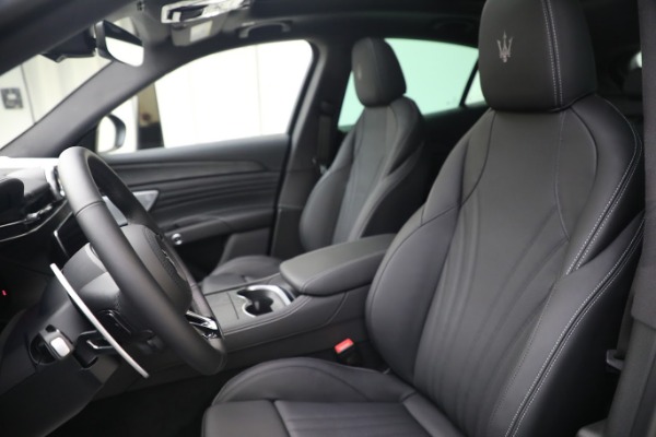 New 2023 Maserati Grecale Modena for sale $85,895 at Maserati of Greenwich in Greenwich CT 06830 15