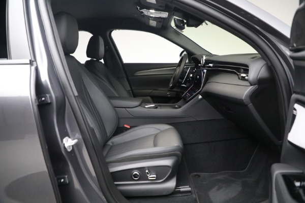 New 2023 Maserati Grecale GT for sale $68,995 at Maserati of Greenwich in Greenwich CT 06830 15