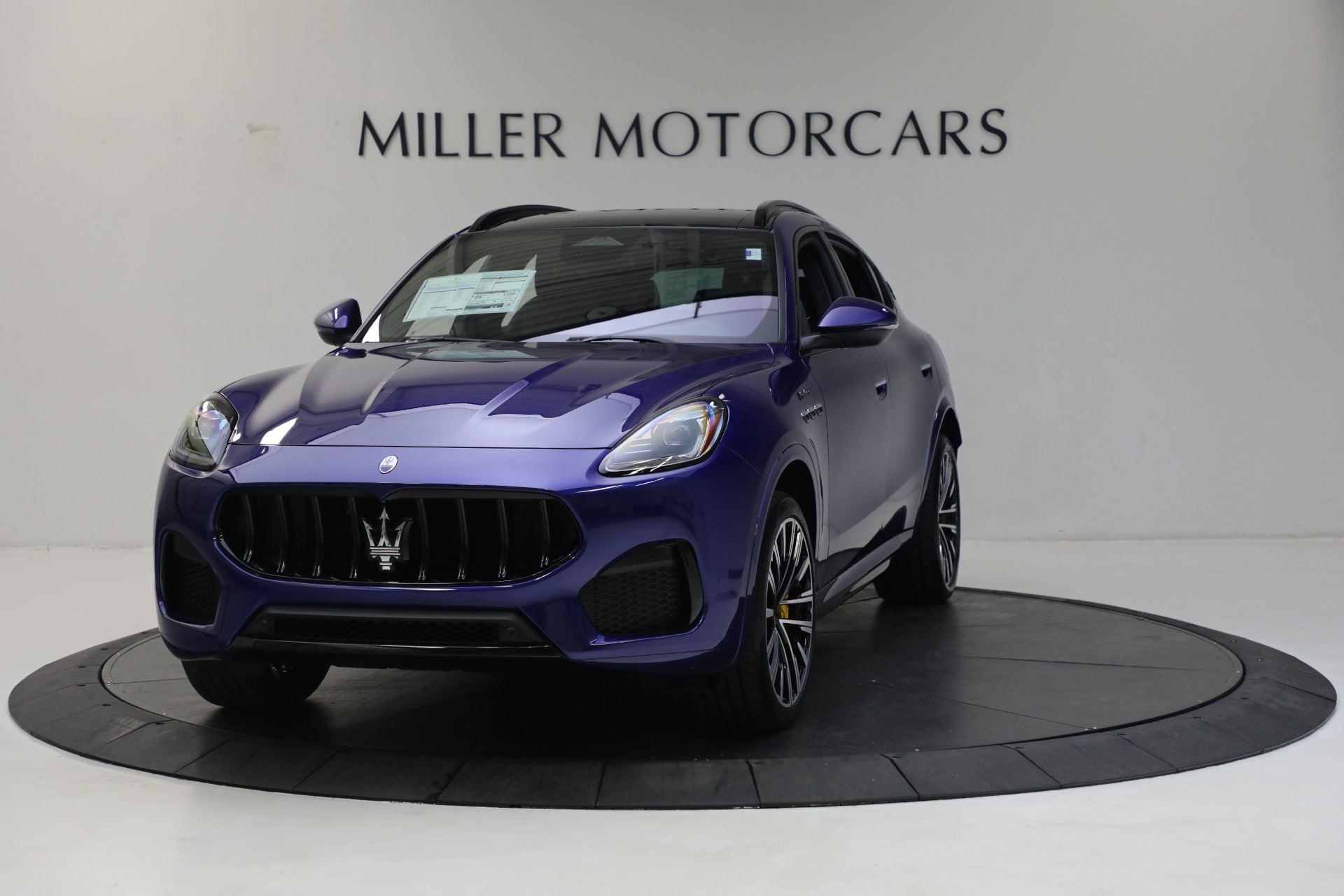 New 2023 Maserati Grecale Modena for sale $92,895 at Maserati of Greenwich in Greenwich CT 06830 1