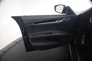 Used 2023 Maserati Ghibli Modena Q4 for sale $58,900 at Maserati of Greenwich in Greenwich CT 06830 23