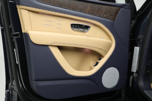 New 2023 Bentley Bentayga EWB V8 for sale Sold at Maserati of Greenwich in Greenwich CT 06830 17