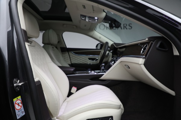 Used 2022 Bentley Flying Spur W12 for sale $249,900 at Maserati of Greenwich in Greenwich CT 06830 28