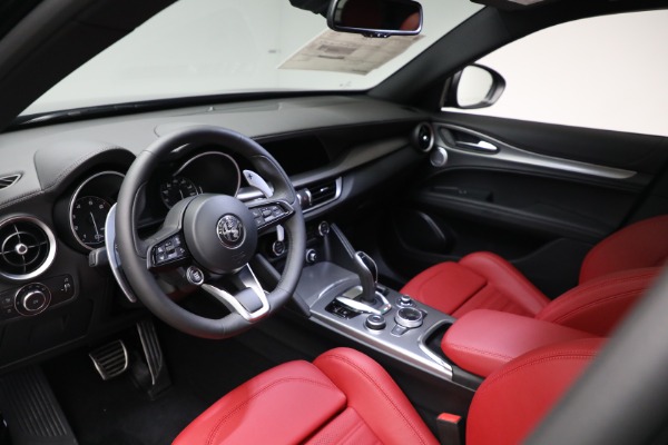New 2023 Alfa Romeo Stelvio Veloce for sale $57,350 at Maserati of Greenwich in Greenwich CT 06830 13
