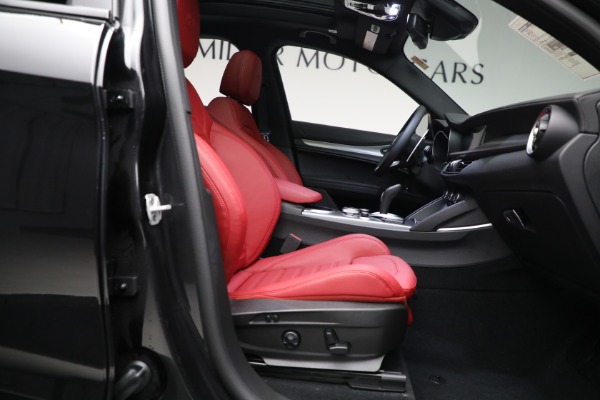 New 2023 Alfa Romeo Stelvio Veloce for sale $57,350 at Maserati of Greenwich in Greenwich CT 06830 16