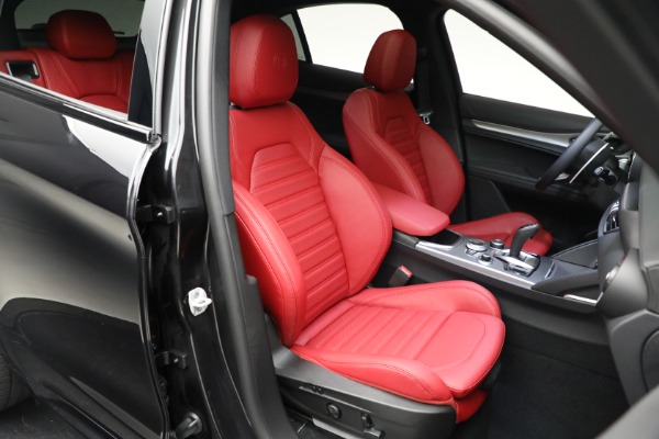 New 2023 Alfa Romeo Stelvio Veloce for sale $57,350 at Maserati of Greenwich in Greenwich CT 06830 17