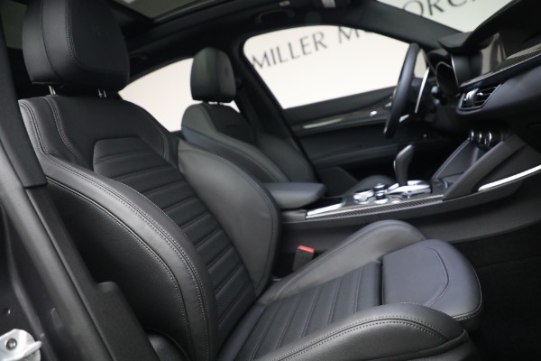 New 2023 Alfa Romeo Stelvio Quadrifoglio for sale $86,670 at Maserati of Greenwich in Greenwich CT 06830 20