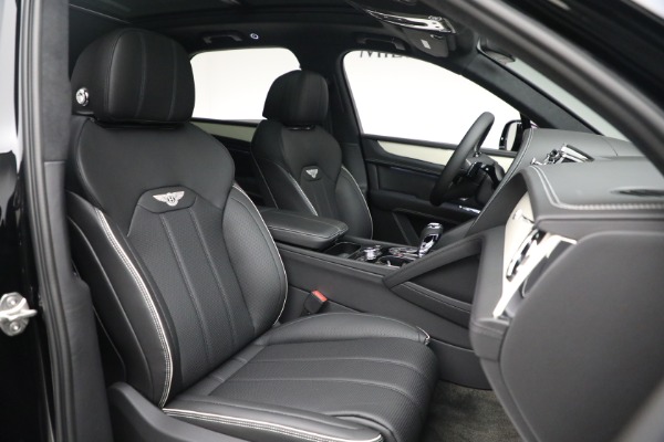 New 2023 Bentley Bentayga V8 for sale $238,470 at Maserati of Greenwich in Greenwich CT 06830 28