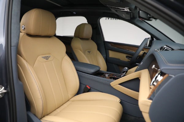 New 2023 Bentley Bentayga V8 for sale $230,170 at Maserati of Greenwich in Greenwich CT 06830 27