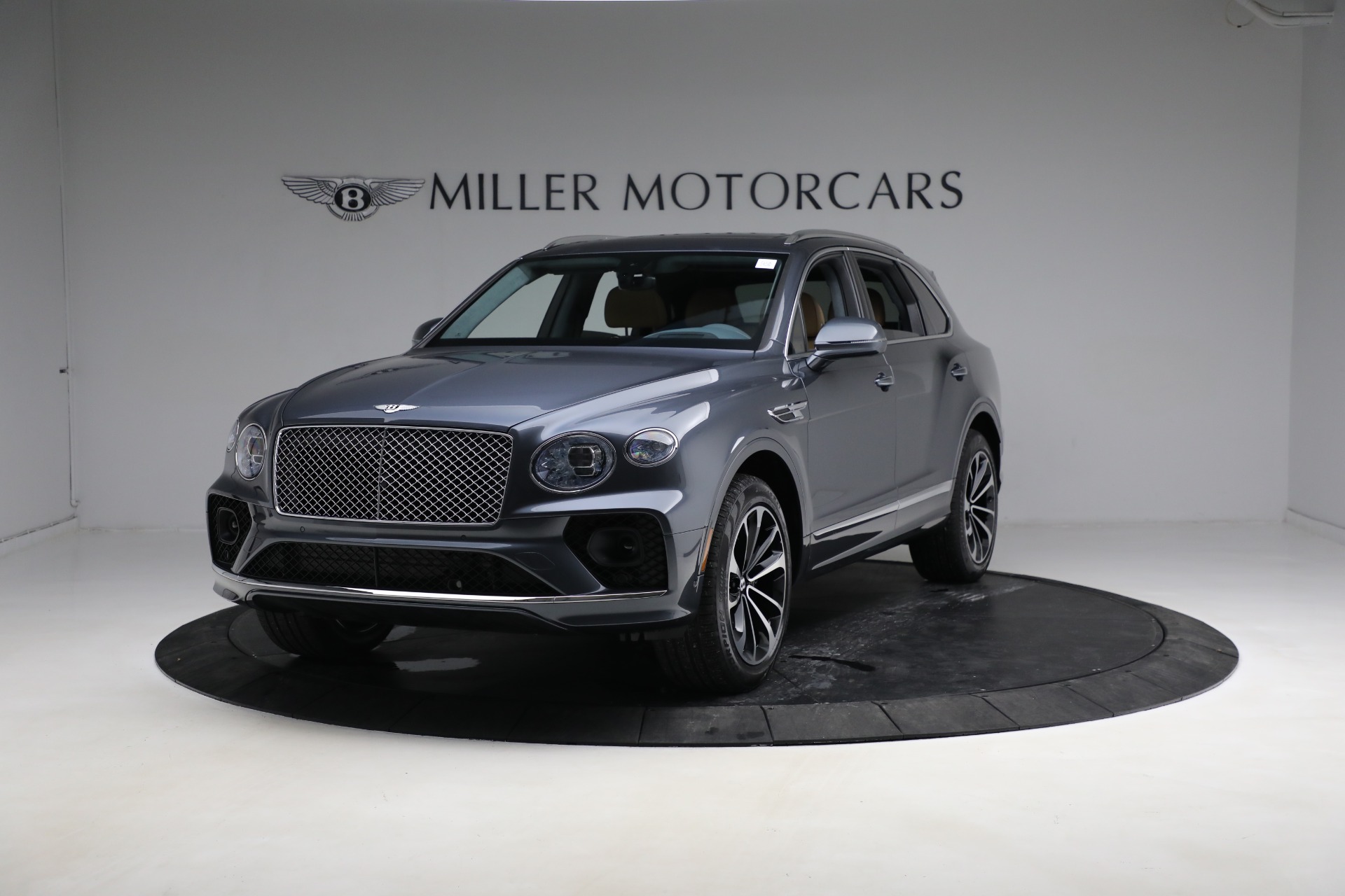 New 2023 Bentley Bentayga V8 for sale $230,170 at Maserati of Greenwich in Greenwich CT 06830 1