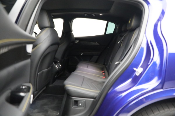 New 2023 Maserati Grecale Modena for sale $90,495 at Maserati of Greenwich in Greenwich CT 06830 18