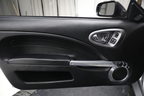 Used 2005 Aston Martin V12 Vanquish S for sale $199,900 at Maserati of Greenwich in Greenwich CT 06830 19