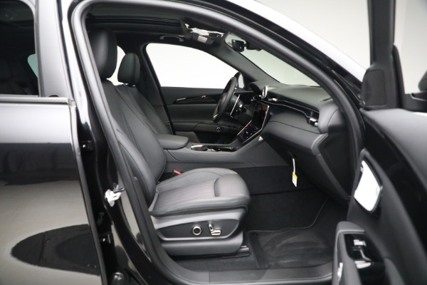 New 2023 Maserati Grecale Modena for sale $78,197 at Maserati of Greenwich in Greenwich CT 06830 16