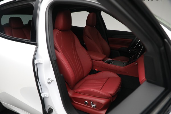 New 2023 Maserati Grecale Modena for sale $85,497 at Maserati of Greenwich in Greenwich CT 06830 19