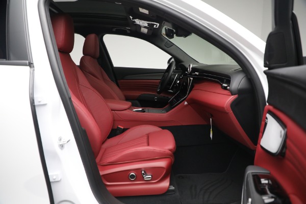 New 2023 Maserati Grecale Modena for sale $85,497 at Maserati of Greenwich in Greenwich CT 06830 16