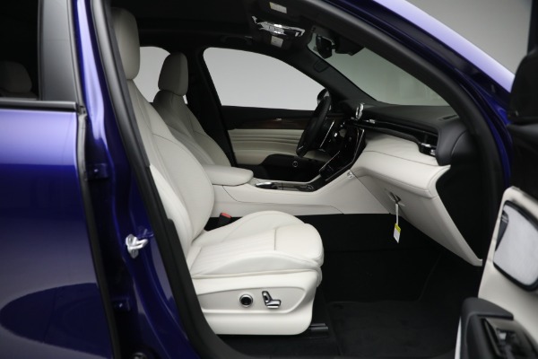New 2023 Maserati Grecale Modena for sale $86,697 at Maserati of Greenwich in Greenwich CT 06830 18