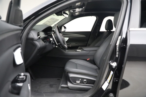 New 2023 Maserati Grecale GT for sale $70,347 at Maserati of Greenwich in Greenwich CT 06830 14