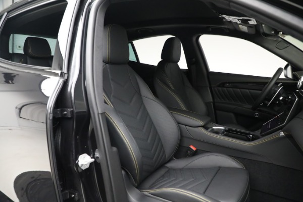 New 2023 Maserati Grecale Modena for sale $86,457 at Maserati of Greenwich in Greenwich CT 06830 17