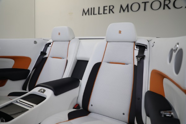 Used 2019 Rolls-Royce Dawn for sale $329,900 at Maserati of Greenwich in Greenwich CT 06830 27